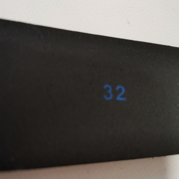 Task Force Mens Black   Leather Buckle Closure Belts Size 32 - Picture 3 of 5